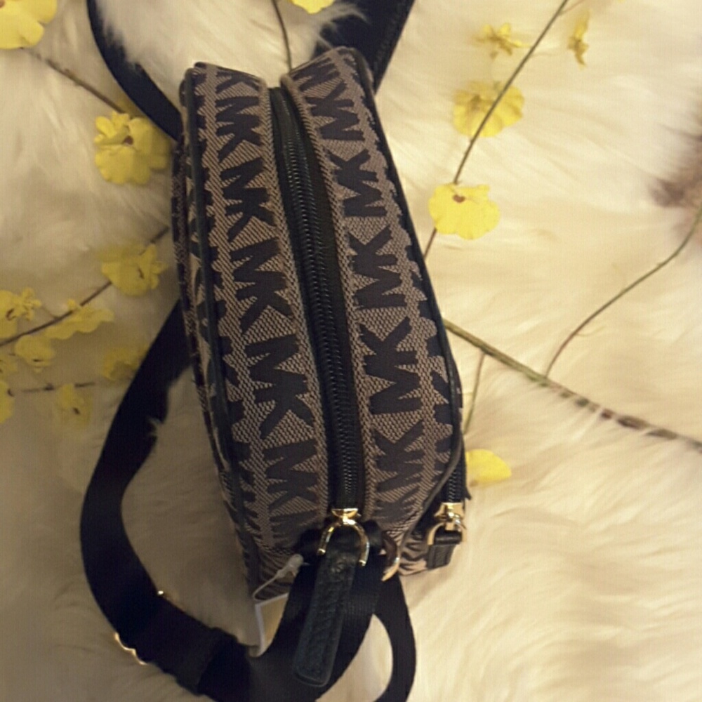 COPY - Michael kors Bedford zip flight bag - Picture 2 of 8